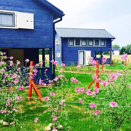 Holiday Home, For 6 Persons * Nowe Warpno